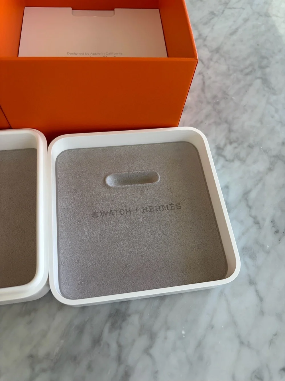 Hermes authentic apple